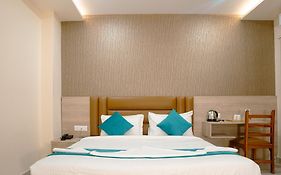 Hotel Ananda Kashi