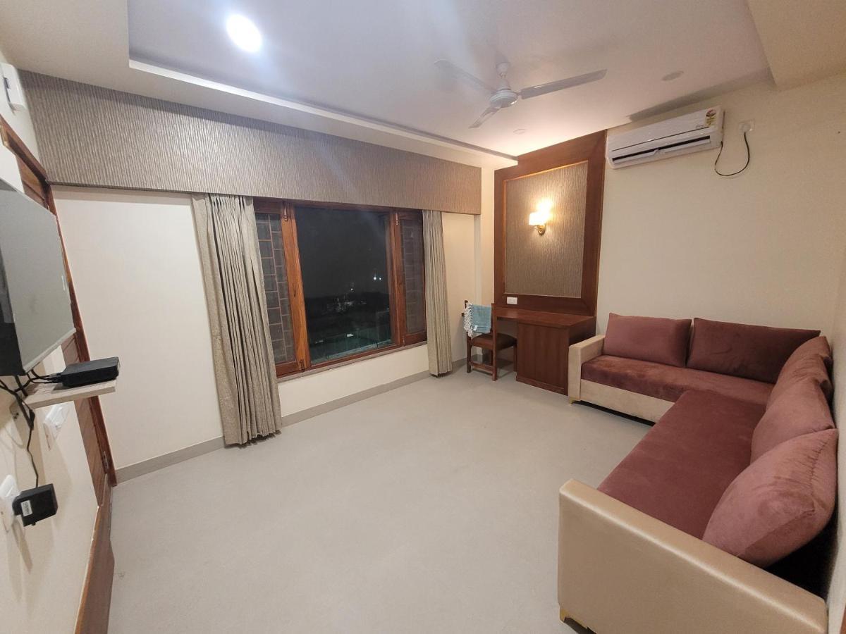Hotel Ananda Kashi Varanasi Exterior photo