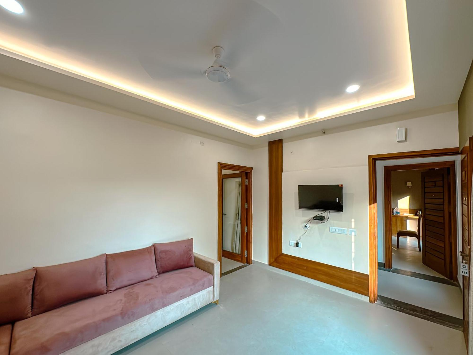 Hotel Ananda Kashi Varanasi Exterior photo