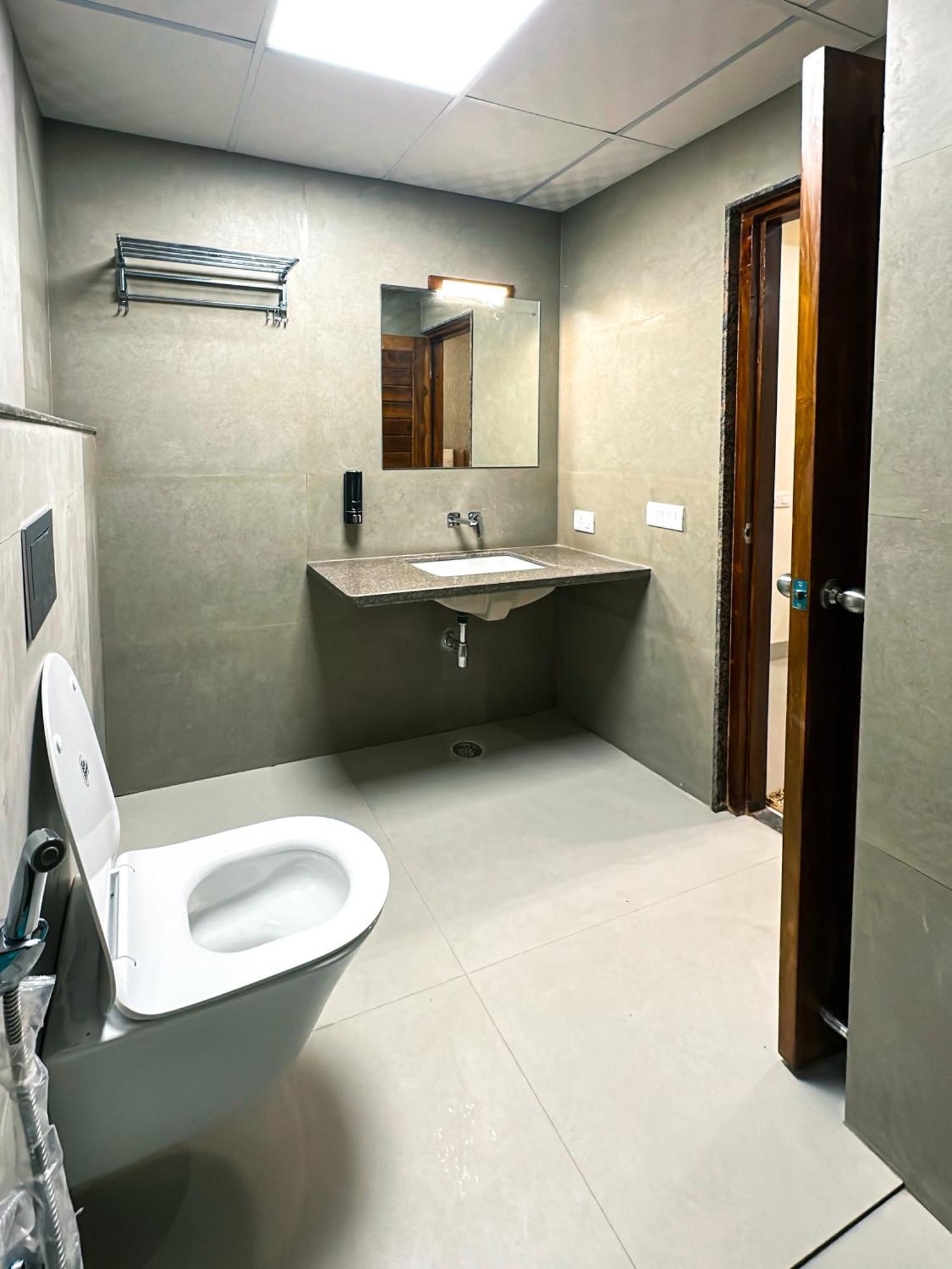 Hotel Ananda Kashi Varanasi Exterior photo