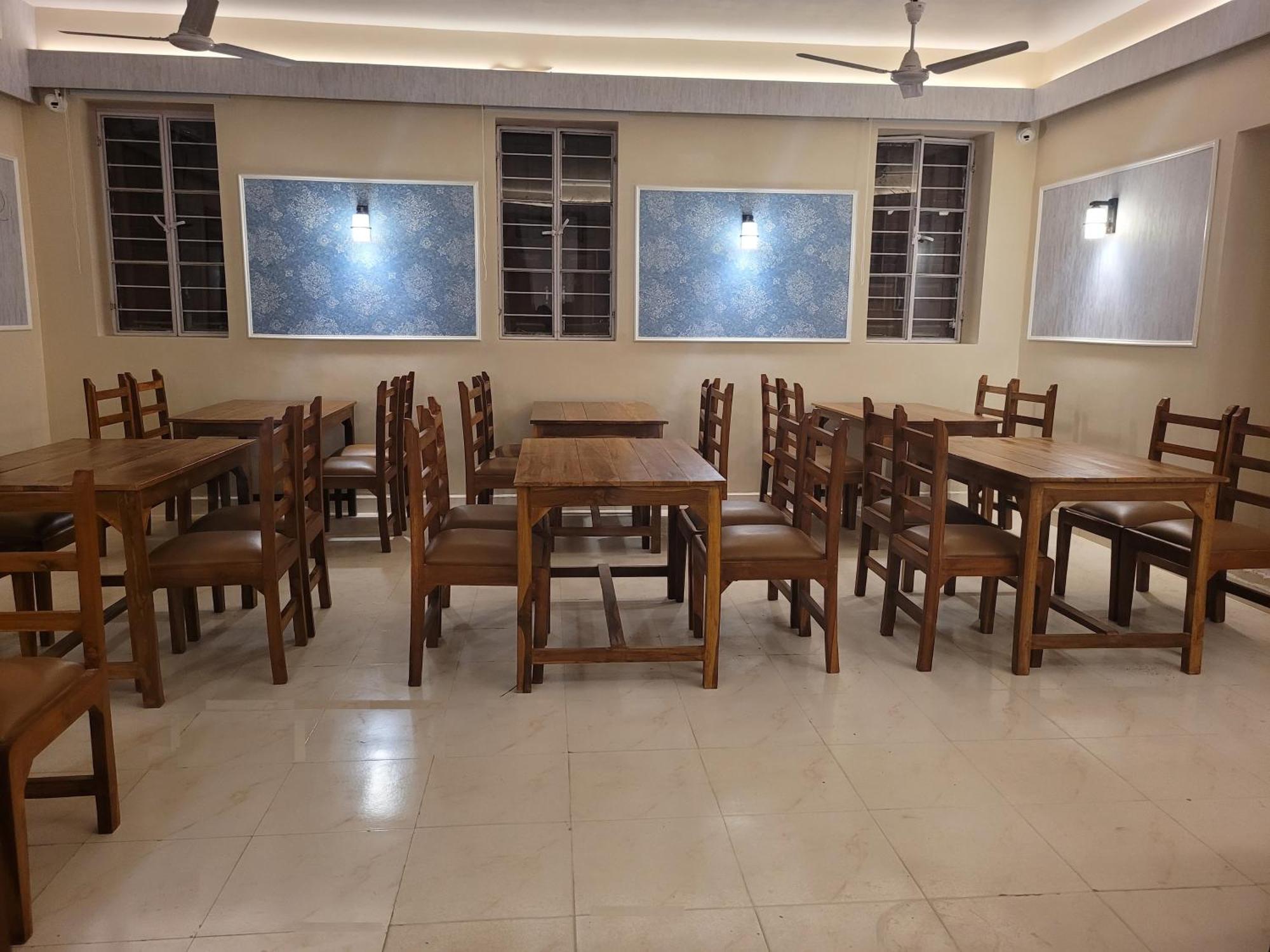 Hotel Ananda Kashi Varanasi Exterior photo